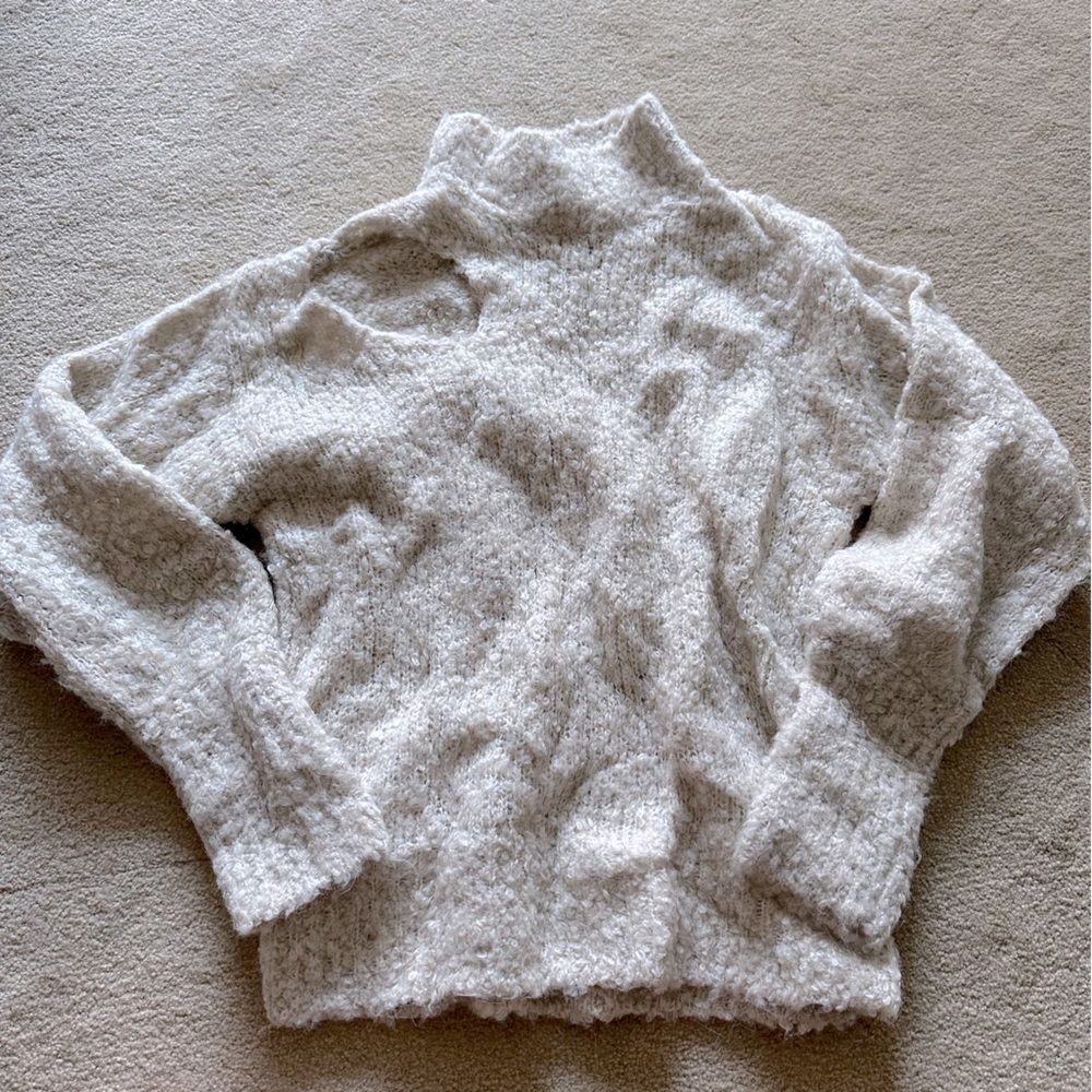 *NEW* NWT Express Cold Shoulder Turtleneck Sweater - Cream XXS